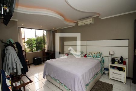 Casa à venda com 193m², 3 quartos e 2 vagasQuarto Suíte