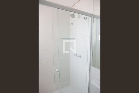 Apartamento à venda com 75m², 3 quartos e 2 vagas Apartamento à venda com 75m², 3 quartos e 2 vagasBanheiro da Suíte