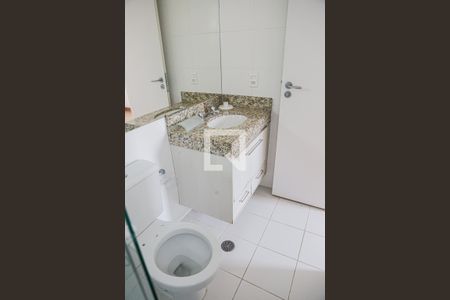 Apartamento à venda com 75m², 3 quartos e 2 vagas Apartamento à venda com 75m², 3 quartos e 2 vagasBanheiro da Suíte