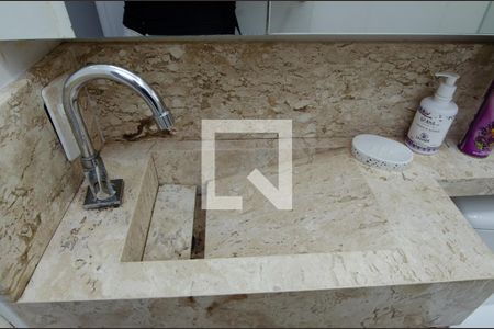 Apartamento à venda com 45m², 2 quartos e 1 vaga Apartamento à venda com 45m², 2 quartos e 1 vagaBanheiro