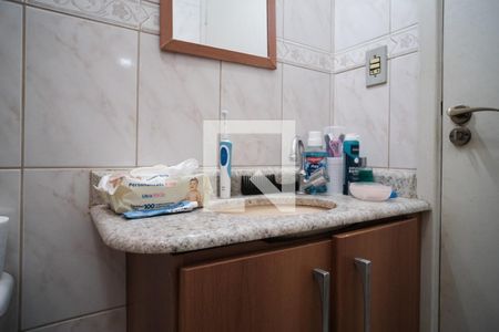 Casa à venda com 100m², 3 quartos e 2 vagas Casa à venda com 100m², 3 quartos e 2 vagasBanheiro 2