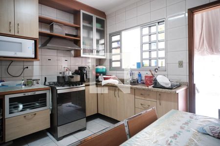 Casa à venda com 100m², 3 quartos e 2 vagas Casa à venda com 100m², 3 quartos e 2 vagasCozinha