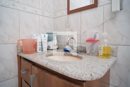 Casa à venda com 100m², 3 quartos e 2 vagas Casa à venda com 100m², 3 quartos e 2 vagasBanheiro