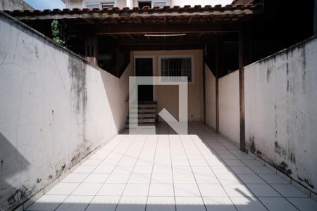 Casa à venda com 100m², 3 quartos e 2 vagas Casa à venda com 100m², 3 quartos e 2 vagasGaragem