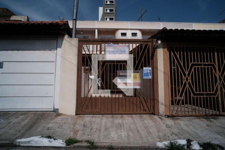 Casa à venda com 100m², 3 quartos e 2 vagas Casa à venda com 100m², 3 quartos e 2 vagasFachada