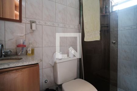 Casa à venda com 100m², 3 quartos e 2 vagas Casa à venda com 100m², 3 quartos e 2 vagasBanheiro