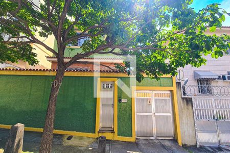 Casa à venda com 770m², 8 quartos e 6 vagasFachada