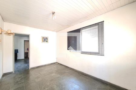 Casa à venda com 770m², 8 quartos e 6 vagasQuarto de Serviço