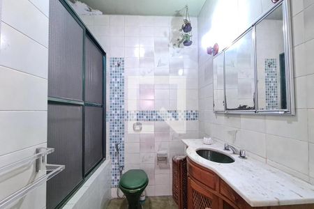 Casa à venda com 770m², 8 quartos e 6 vagasBanheiro Social