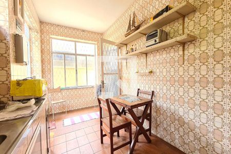 Casa à venda com 770m², 8 quartos e 6 vagasCozinha