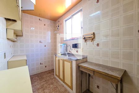 Casa à venda com 770m², 8 quartos e 6 vagasCozinha