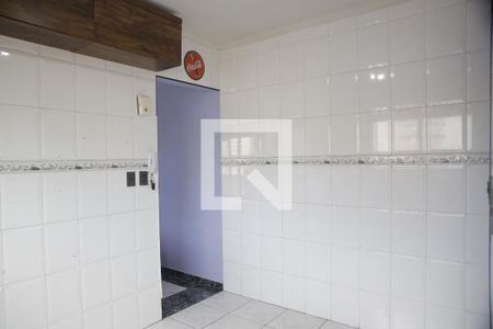 Cozinha de apartamento para alugar com 2 quartos, 78m² em Guilhermina, Praia Grande