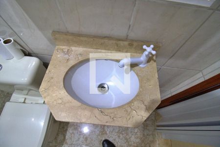 Casa de condomínio para alugar com 60m², 2 quartos e sem vaga Casa de condomínio para alugar com 60m², 2 quartos e sem vagaBanheiro