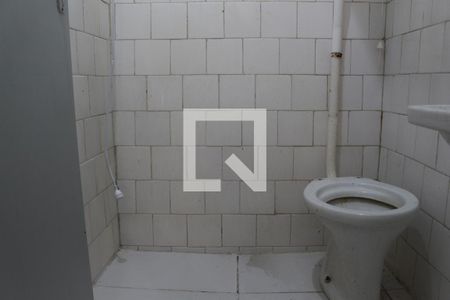 Banheiro de kitnet/studio para alugar com 1 quarto, 25m² em Santa Teresa, Rio de Janeiro
