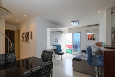 Apartamento à venda com 125m², 2 quartos e 1 vaga Apartamento à venda com 125m², 2 quartos e 1 vagaSala