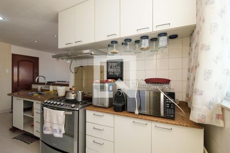 Apartamento à venda com 125m², 2 quartos e 1 vaga Apartamento à venda com 125m², 2 quartos e 1 vagaCozinha