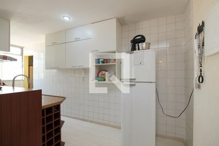 Apartamento à venda com 125m², 2 quartos e 1 vaga Apartamento à venda com 125m², 2 quartos e 1 vagaCozinha