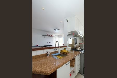 Apartamento à venda com 125m², 2 quartos e 1 vaga Apartamento à venda com 125m², 2 quartos e 1 vagaCozinha