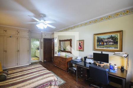 Casa à venda com 519m², 4 quartos e 4 vagasSuíte 1