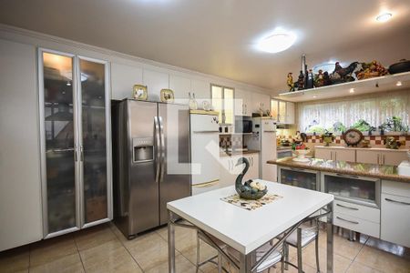 Casa à venda com 519m², 4 quartos e 4 vagasCozinha