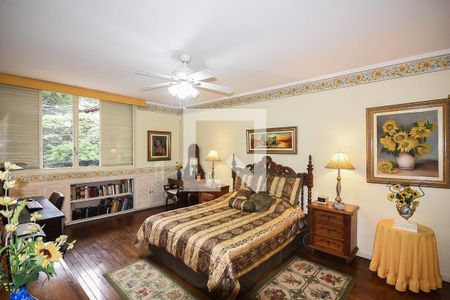 Casa à venda com 519m², 4 quartos e 4 vagasSuíte 1