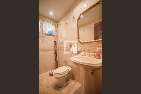 Casa à venda com 519m², 4 quartos e 4 vagasLavabo 2