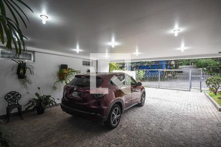 Casa à venda com 519m², 4 quartos e 4 vagasGaragem