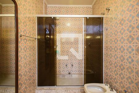 Casa à venda com 519m², 4 quartos e 4 vagasBanheiro da Suíte 2