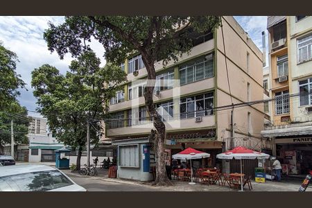 Apartamento à venda com 67m², 2 quartos e sem vagaFachada do Prédio