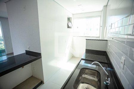 Apartamento à venda com 62m², 2 quartos e 2 vagas Apartamento à venda com 62m², 2 quartos e 2 vagasCozinha