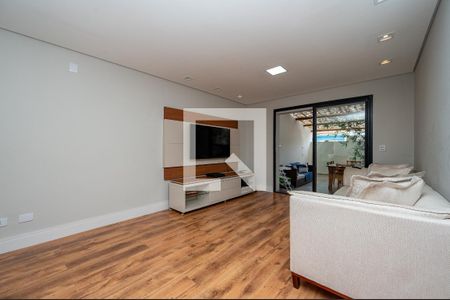 Sala de casa para alugar com 2 quartos, 320m² em Jardim Prudência, São Paulo