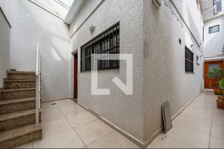 Casa para alugar com 320m², 2 quartos e 1 vagaQuintal