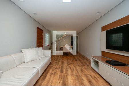 Sala de casa para alugar com 2 quartos, 320m² em Jardim Prudência, São Paulo