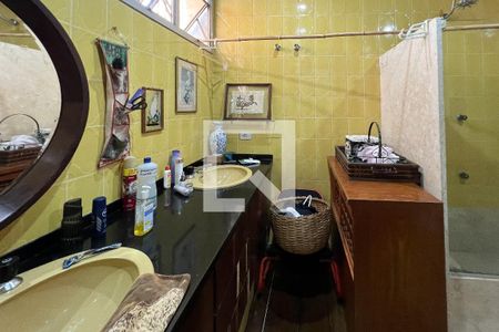 Casa à venda com 480m², 4 quartos e 5 vagasBanheiro