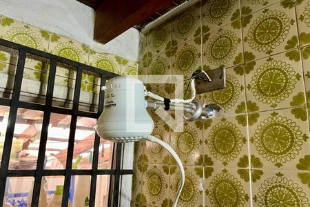 Casa à venda com 480m², 4 quartos e 5 vagas Casa à venda com 480m², 4 quartos e 5 vagasBanheiro de Serviço