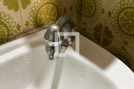 Casa à venda com 480m², 4 quartos e 5 vagasBanheiro de Serviço