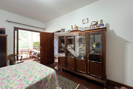 Casa à venda com 480m², 4 quartos e 5 vagasSuíte 2