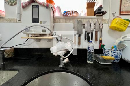 Casa à venda com 480m², 4 quartos e 5 vagas Casa à venda com 480m², 4 quartos e 5 vagasCozinha