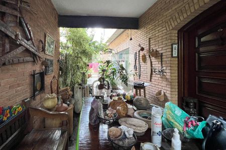 Casa à venda com 480m², 4 quartos e 5 vagasVaranda 2