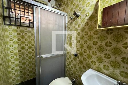 Casa à venda com 480m², 4 quartos e 5 vagasBanheiro de Serviço