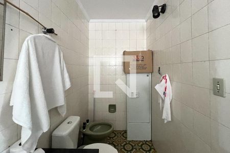 Casa à venda com 480m², 4 quartos e 5 vagasBanheiro da Suíte 1