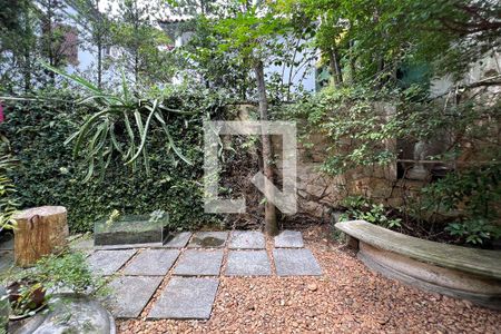 Casa à venda com 480m², 4 quartos e 5 vagasPátio