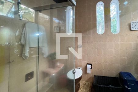 Casa à venda com 480m², 4 quartos e 5 vagasBanheiro da Suíte 2