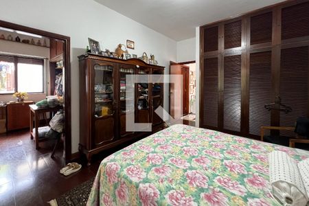 Casa à venda com 480m², 4 quartos e 5 vagasSuíte 2