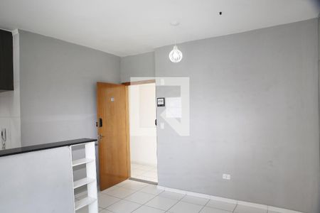Sala de apartamento para alugar com 2 quartos, 50m² em Nova Mirim, Praia Grande