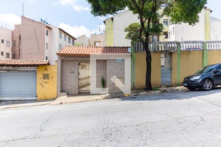 Apartamento para alugar com 49m², 2 quartos e 1 vaga Apartamento para alugar com 49m², 2 quartos e 1 vagaFachada