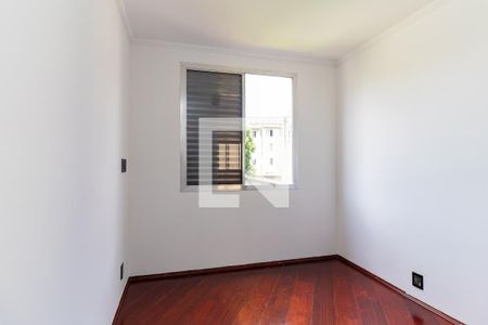 Quarto 1 de apartamento para alugar com 2 quartos, 49m² em Itaquera, São Paulo