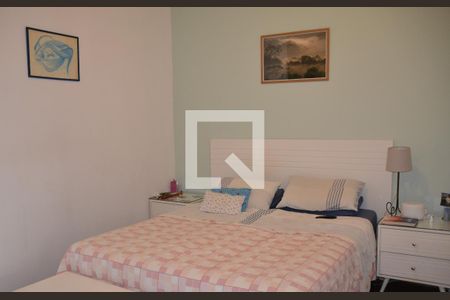 Casa à venda com 235m², 4 quartos e 2 vagasSuite 2