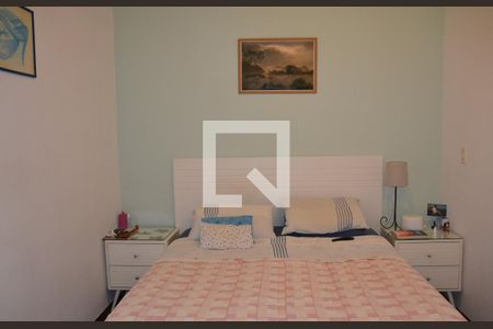 Casa à venda com 235m², 4 quartos e 2 vagasSuite 2