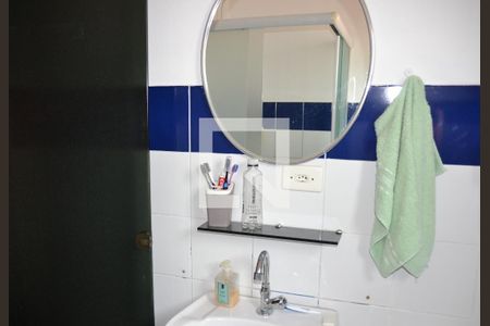 Casa à venda com 235m², 4 quartos e 2 vagasBanheiro